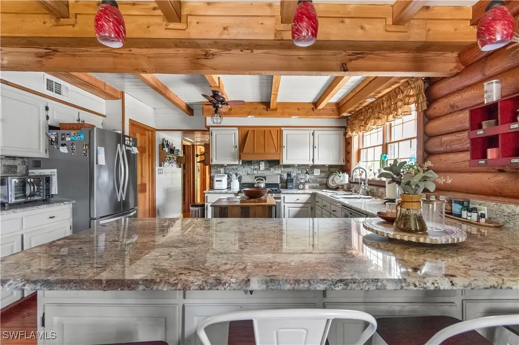 19861 N River Road Alva FL 33920