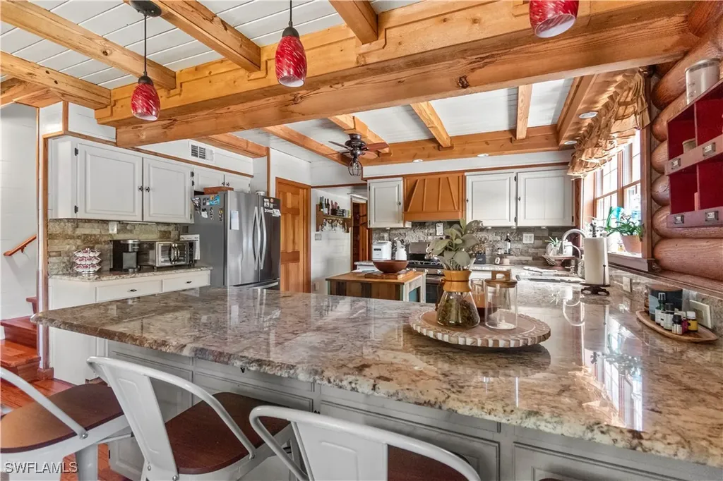 19861 N River Road Alva FL 33920