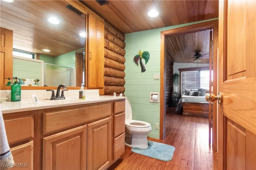 19861 N River Road Alva FL 33920