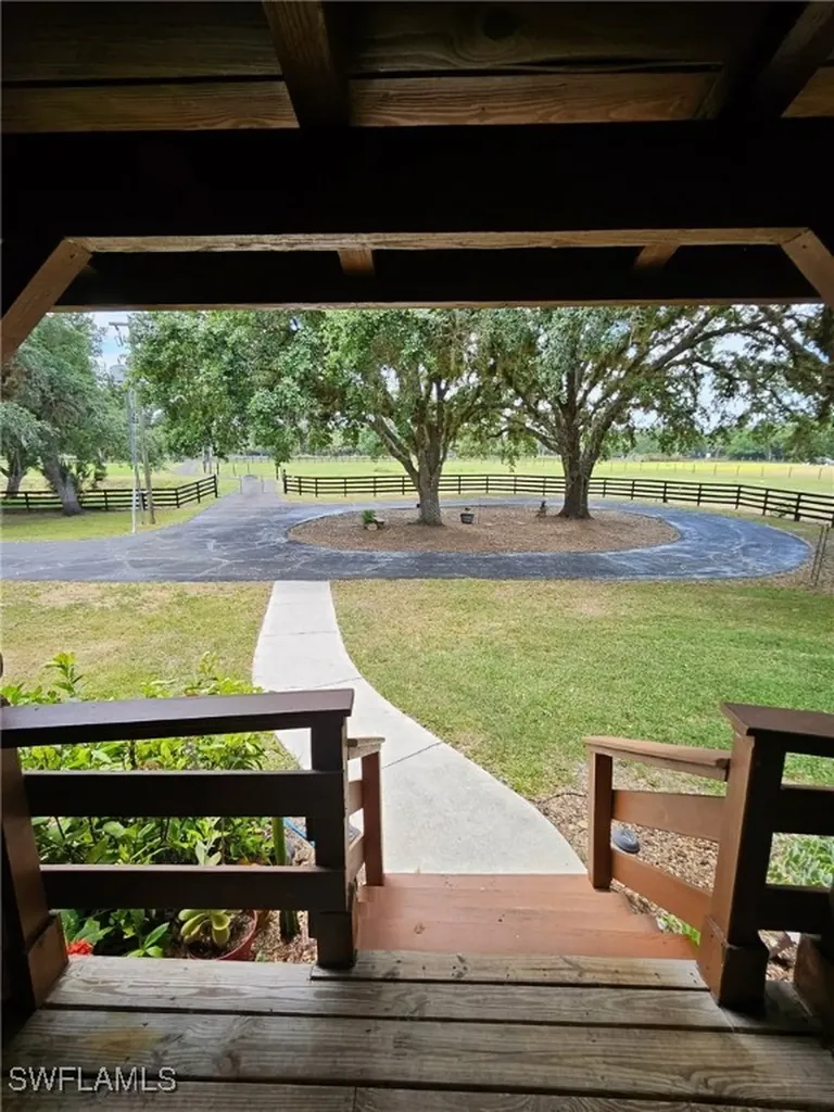 19861 N River Road Alva FL 33920