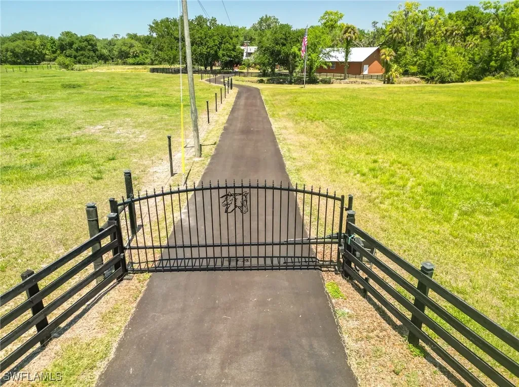 19861 N River Road Alva FL 33920