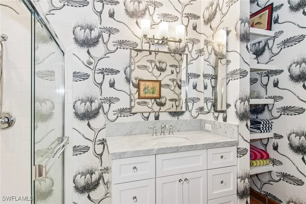 234 Edgemere Way E Naples FL 34105