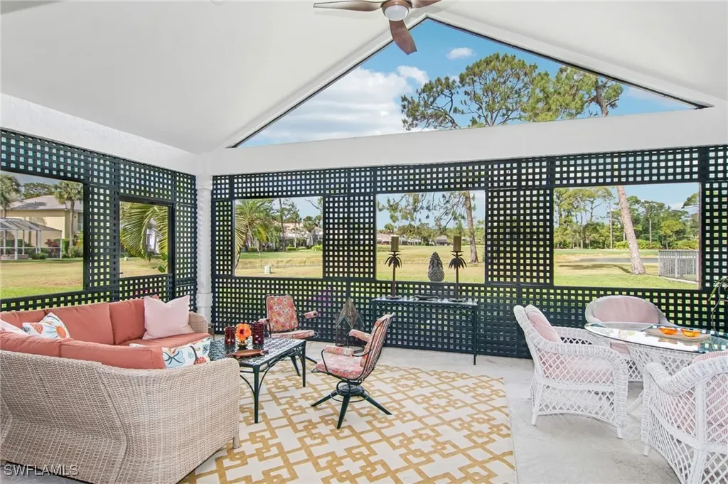 234 Edgemere Way E Naples FL 34105