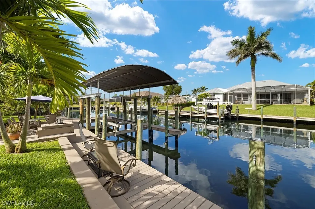5208 SW 2nd Place Cape Coral FL 33914