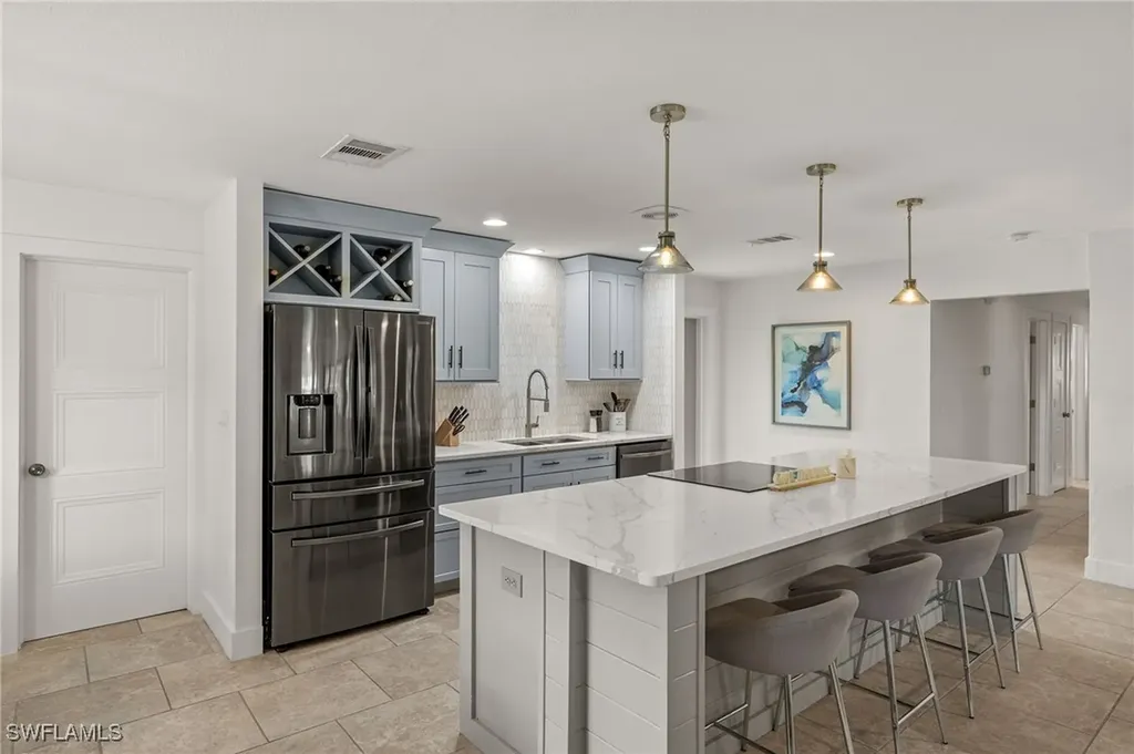 5208 SW 2nd Place Cape Coral FL 33914