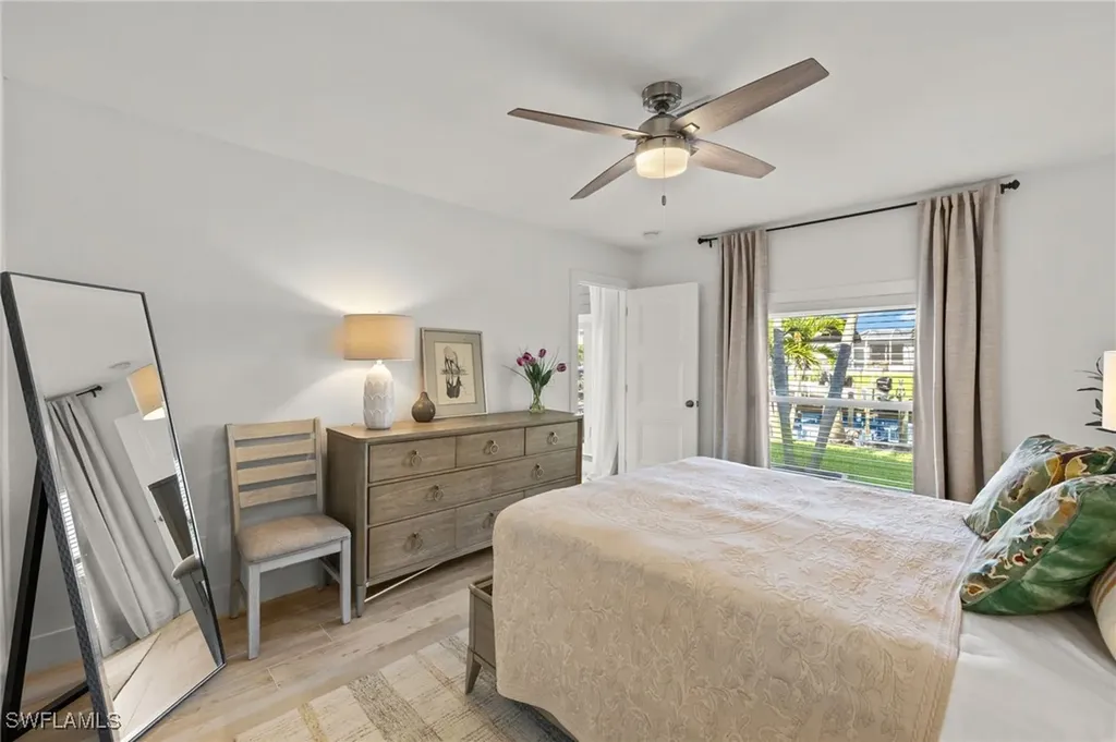 5208 SW 2nd Place Cape Coral FL 33914