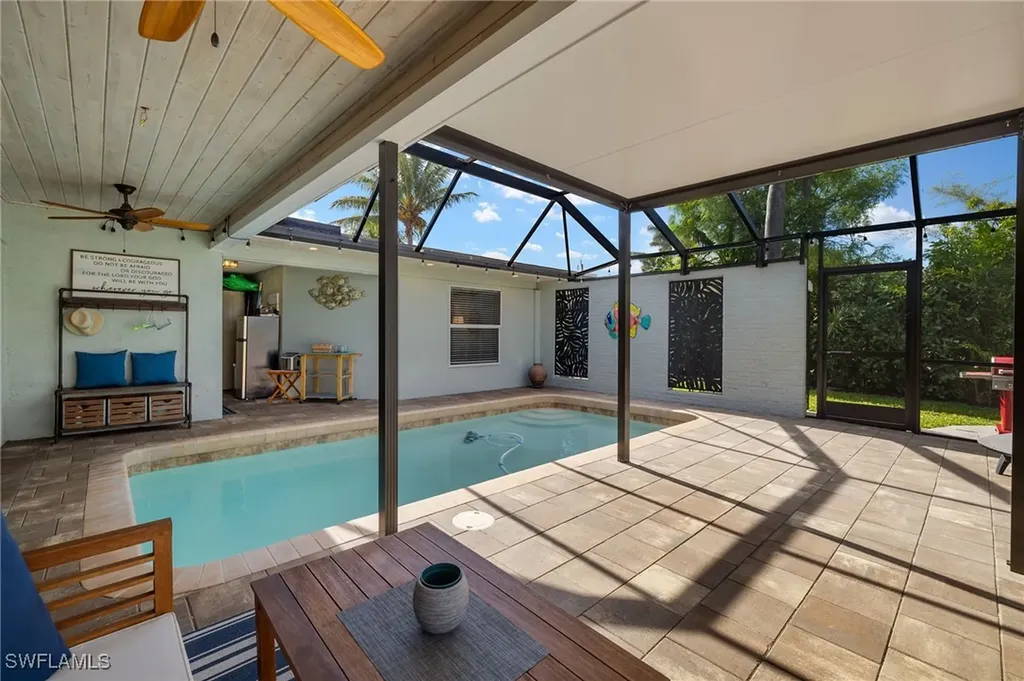 5208 SW 2nd Place Cape Coral FL 33914