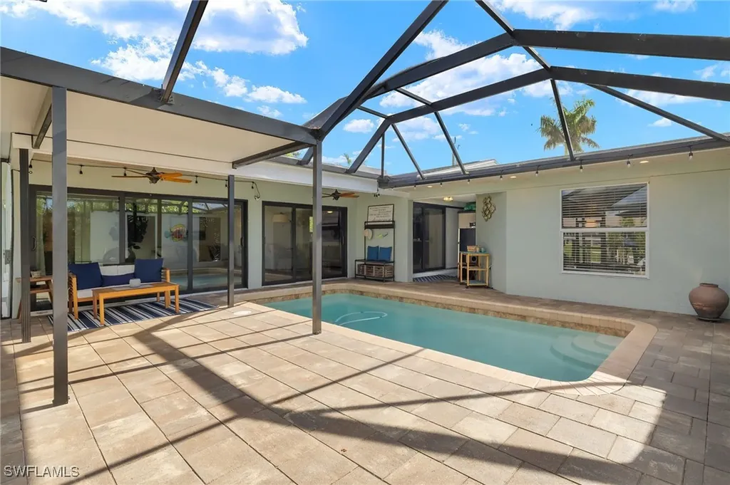 5208 SW 2nd Place Cape Coral FL 33914