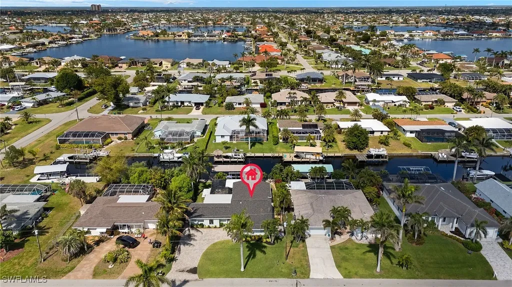 5208 SW 2nd Place Cape Coral FL 33914