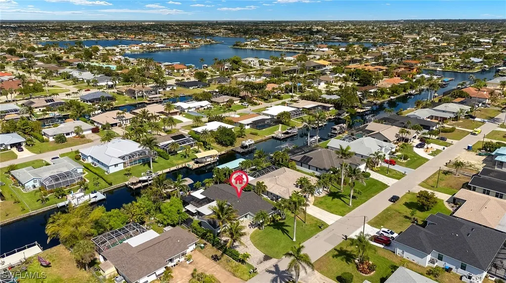 5208 SW 2nd Place Cape Coral FL 33914