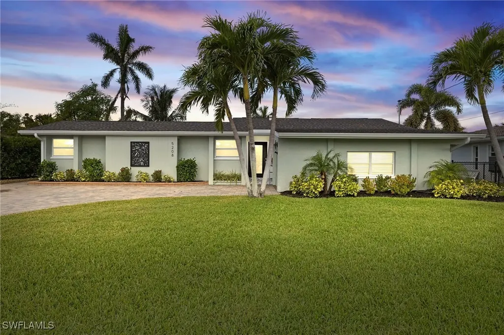 5208 SW 2nd Place Cape Coral FL 33914