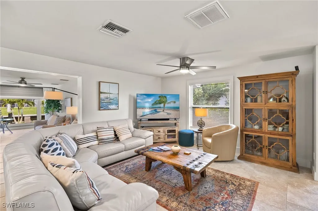 5208 SW 2nd Place Cape Coral FL 33914