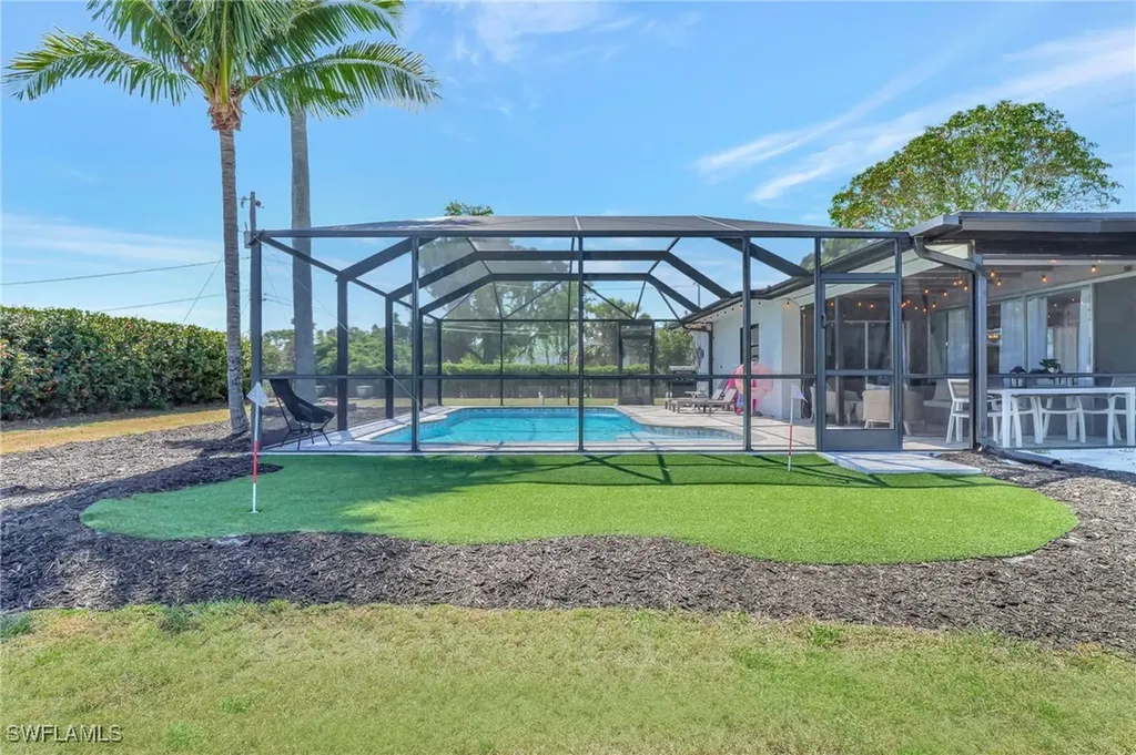 928 SE 30th Lane Cape Coral FL 33904