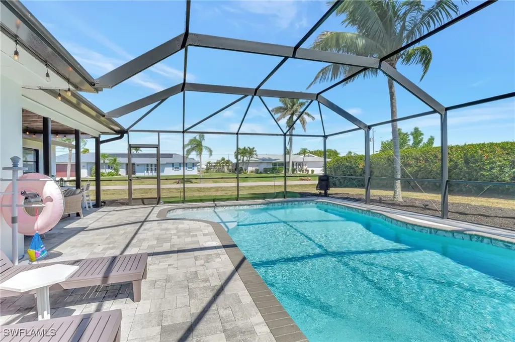 928 SE 30th Lane Cape Coral FL 33904