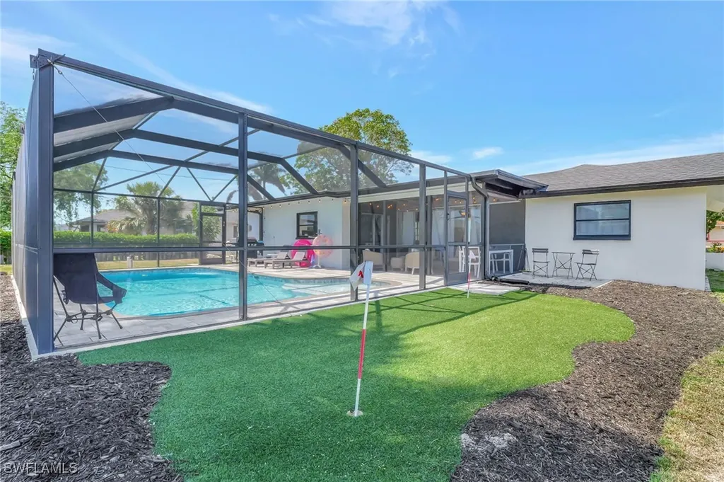 928 SE 30th Lane Cape Coral FL 33904
