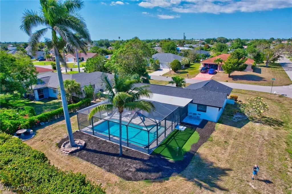 928 SE 30th Lane Cape Coral FL 33904
