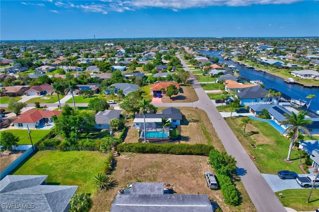 928 SE 30th Lane Cape Coral FL 33904