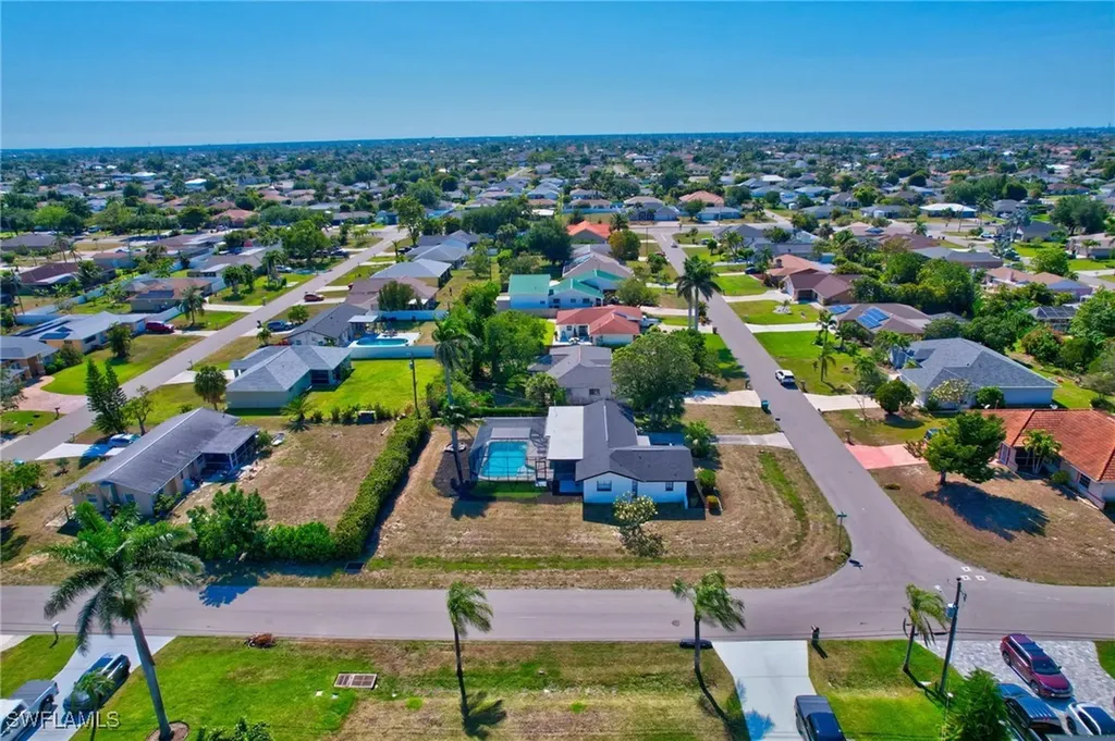 928 SE 30th Lane Cape Coral FL 33904