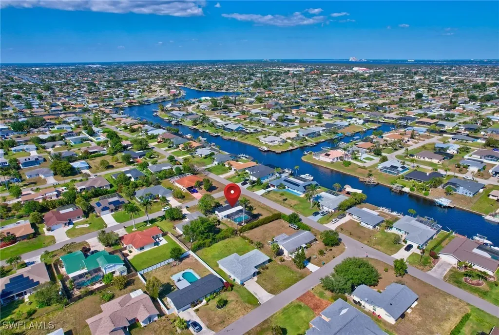 928 SE 30th Lane Cape Coral FL 33904