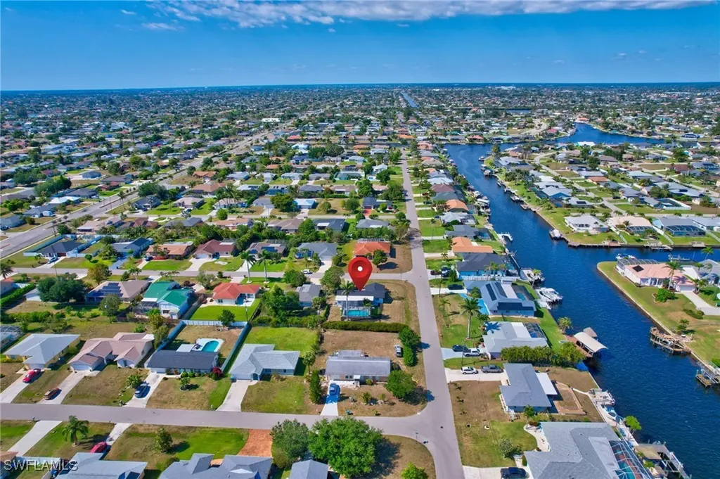 928 SE 30th Lane Cape Coral FL 33904