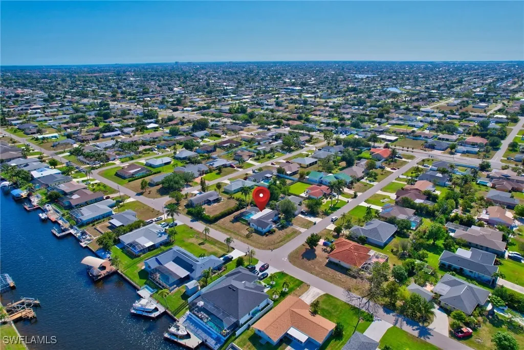 928 SE 30th Lane Cape Coral FL 33904