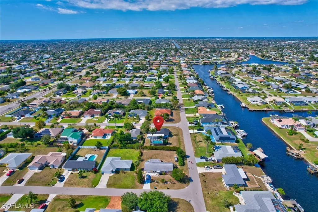 928 SE 30th Lane Cape Coral FL 33904