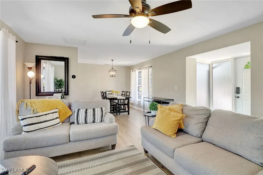 928 SE 30th Lane Cape Coral FL 33904