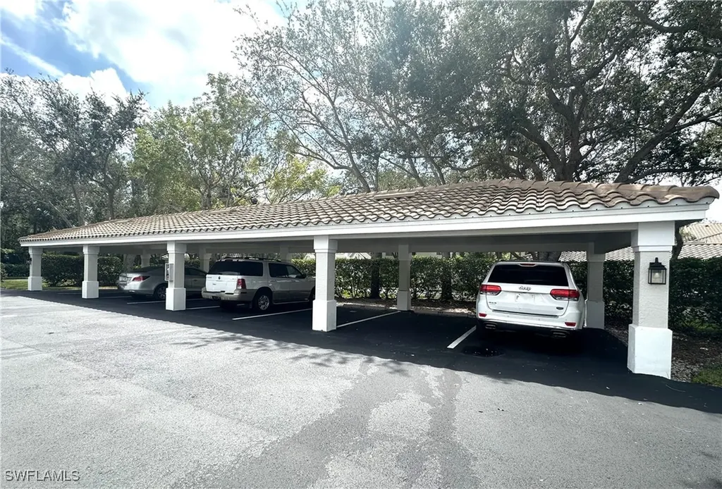 6816 Satinleaf Road S Naples FL 34109