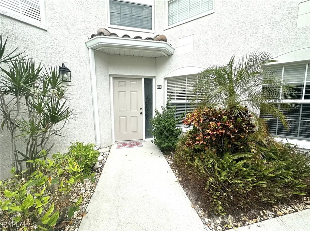 6816 Satinleaf Road S Naples FL 34109