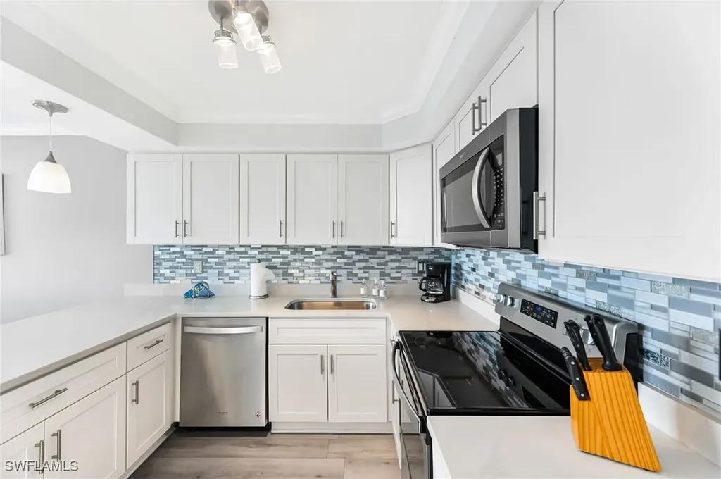 9375 Gulf Shore Drive Naples FL 34108