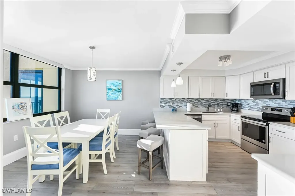 9375 Gulf Shore Drive Naples FL 34108