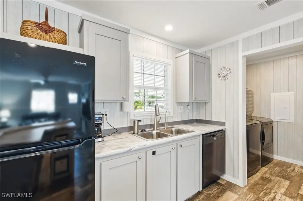 5151 Forest Park Drive North Fort Myers FL 33917