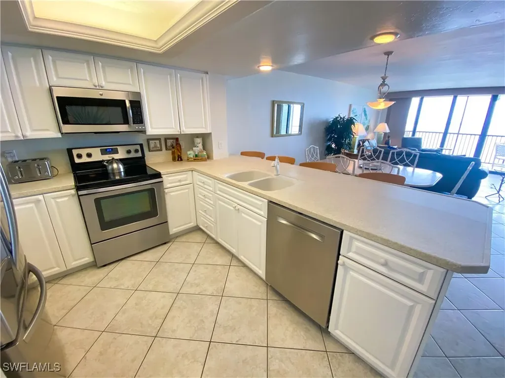 17170 Harbour Point Drive Fort Myers FL 33908