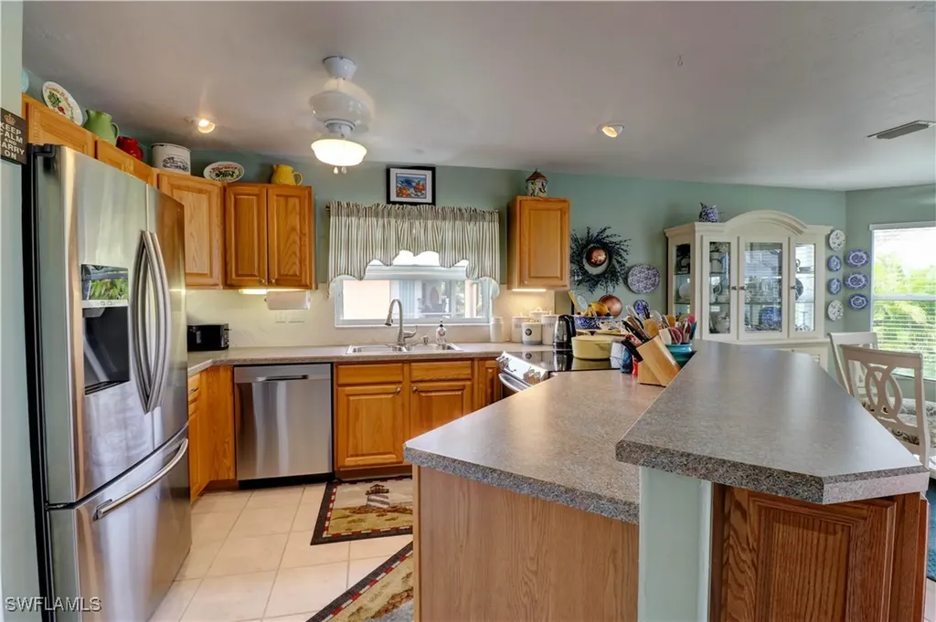 2019 SW 43rd Terrace Cape Coral FL 33914