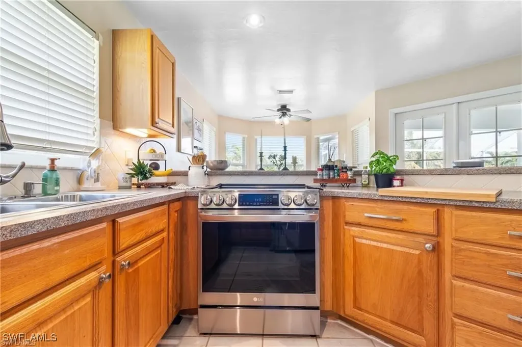 2019 SW 43rd Terrace Cape Coral FL 33914