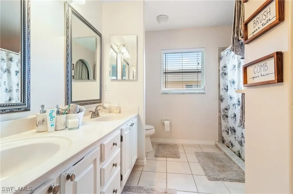 2019 SW 43rd Terrace Cape Coral FL 33914