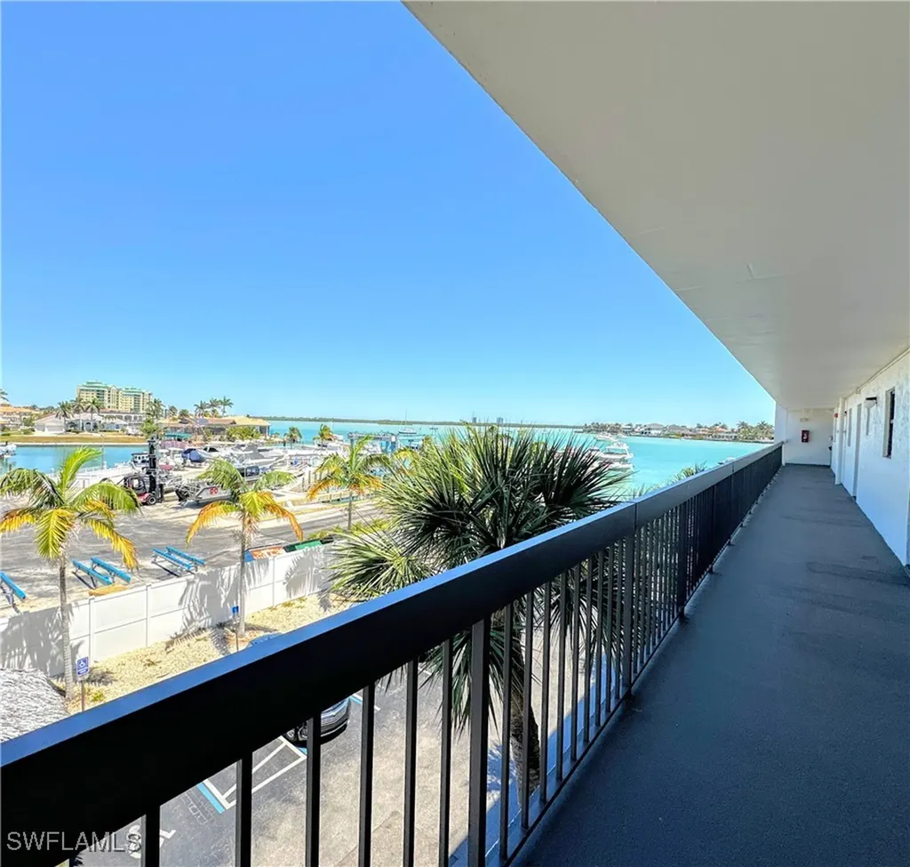 1031 Anglers Cove Marco Island FL 34145