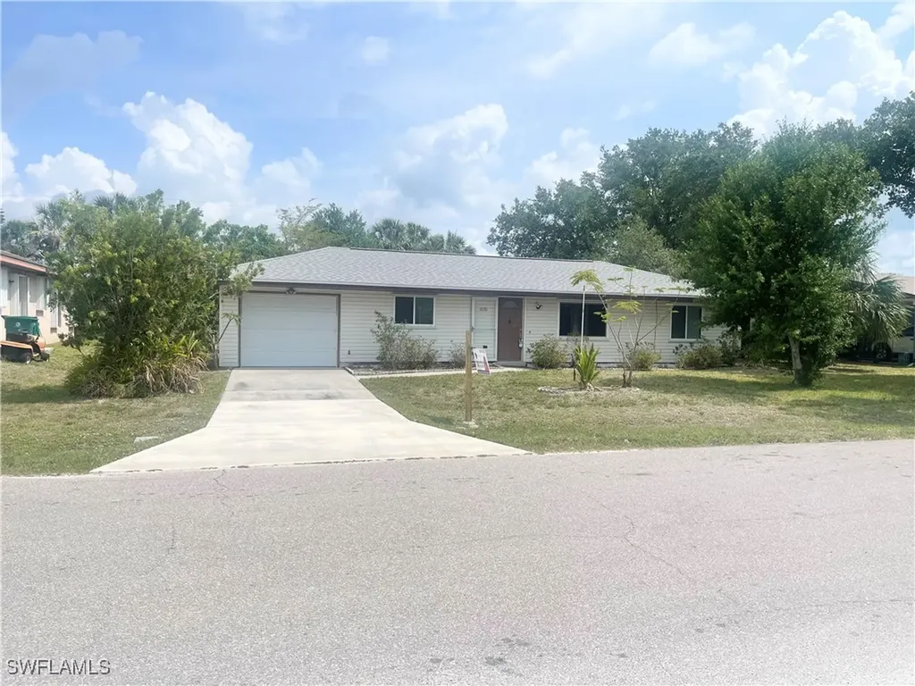21070 Delake Avenue Port Charlotte FL 33954