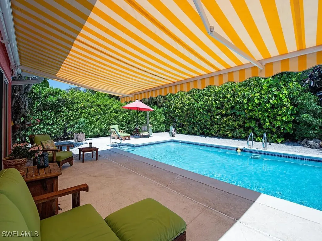 1055 8th Avenue N Naples FL 34102