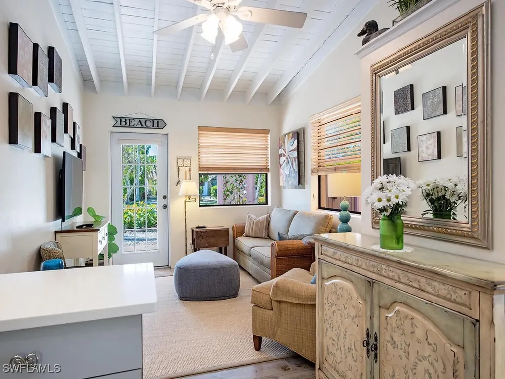 1055 8th Avenue N Naples FL 34102