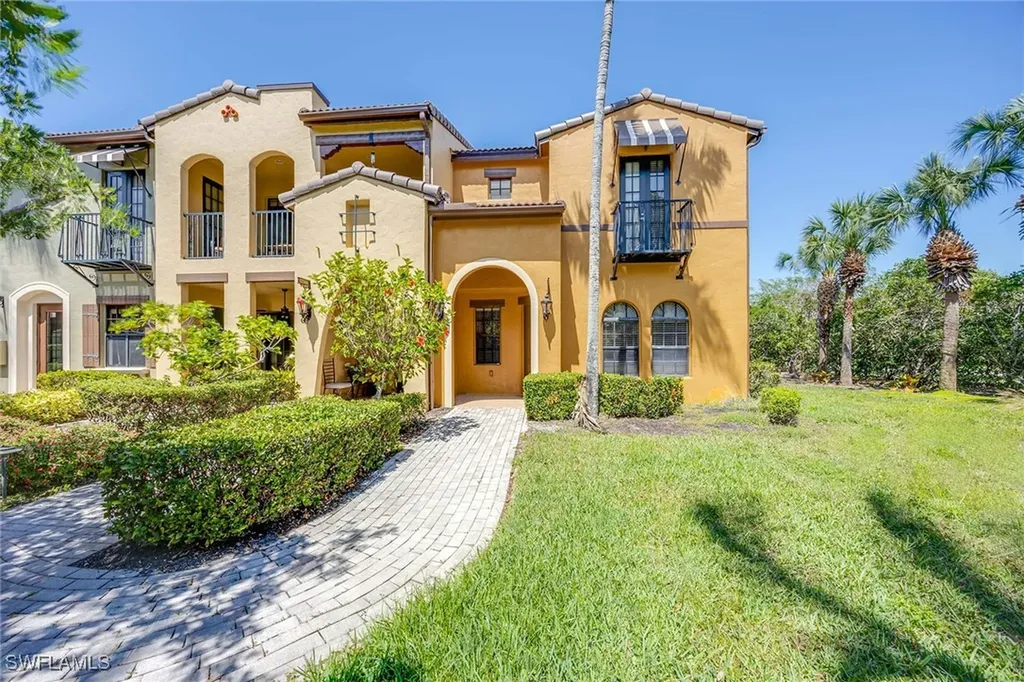9134 Chula Vista Street Naples FL 34113