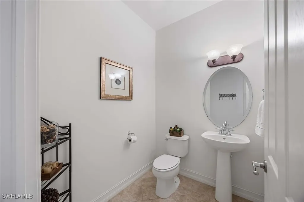9134 Chula Vista Street Naples FL 34113
