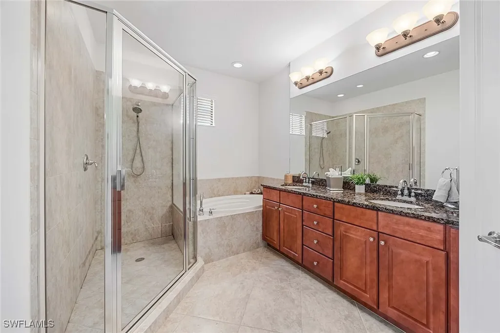 9134 Chula Vista Street Naples FL 34113