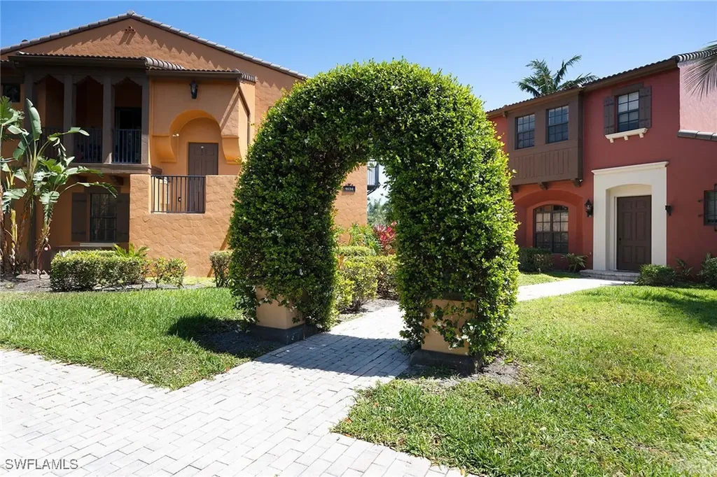 9134 Chula Vista Street Naples FL 34113