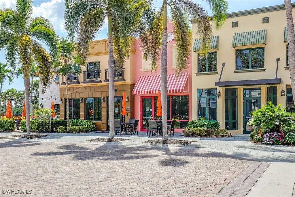 9134 Chula Vista Street Naples FL 34113