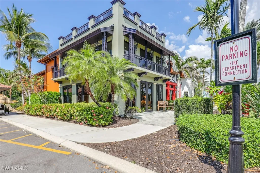 9134 Chula Vista Street Naples FL 34113