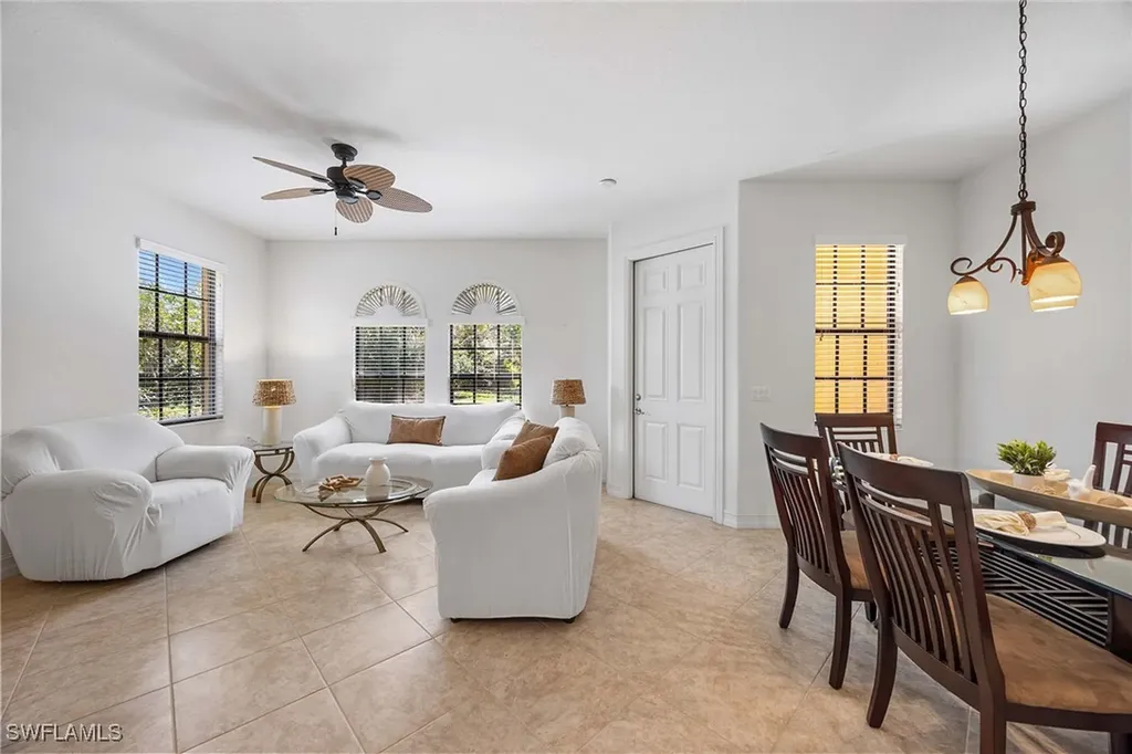 9134 Chula Vista Street Naples FL 34113