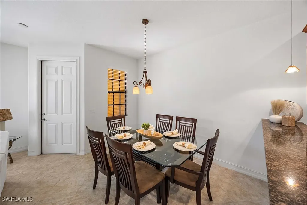 9134 Chula Vista Street Naples FL 34113