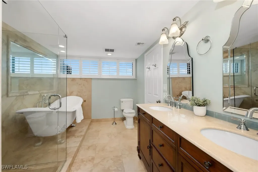 6075 Pelican Bay Boulevard Naples FL 34108