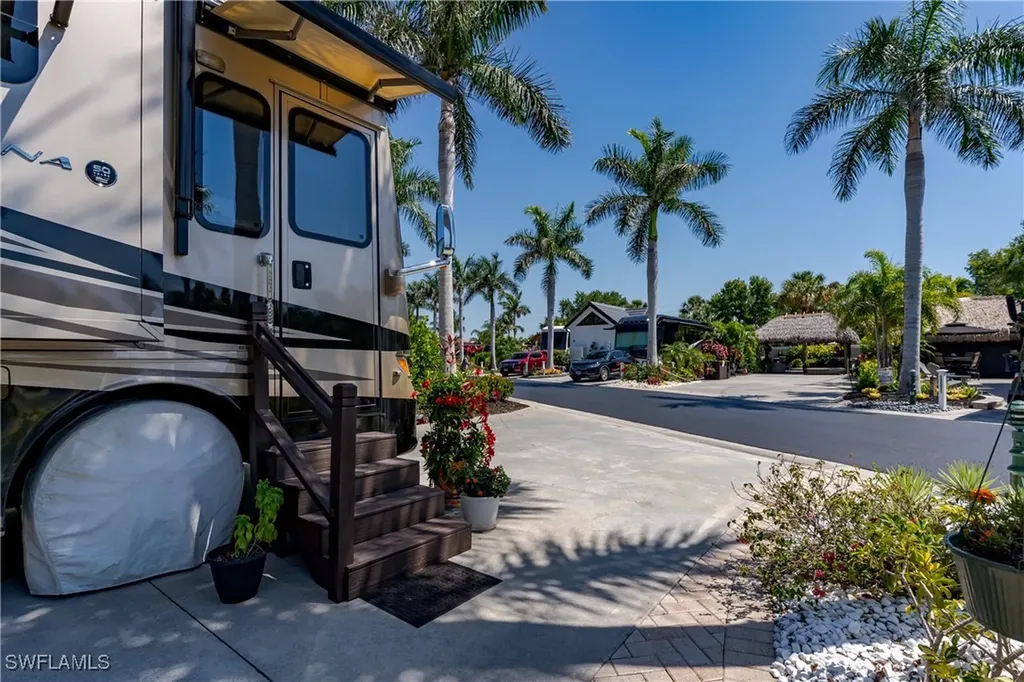 13572 Snook Circle Naples FL 34114